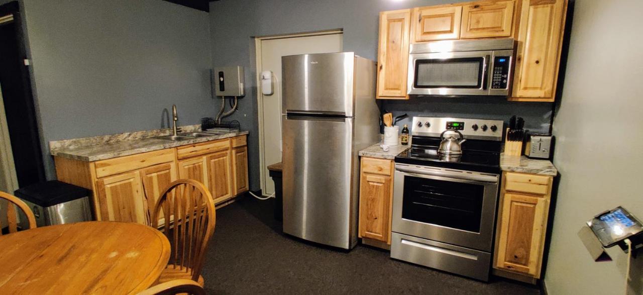 Becker'S Private Studio 2 Queen Beds, 1 Futon With A Great Back Yard! Auburn Exterior foto